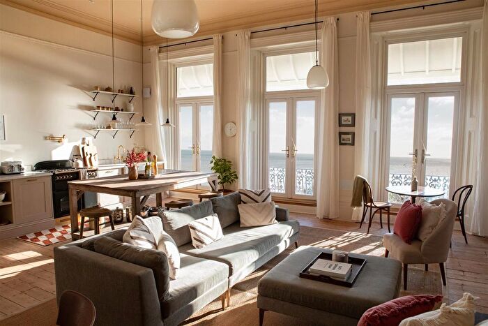 2 Bedroom Flat For Sale In Marina, St. Leonards-On-Sea, TN38