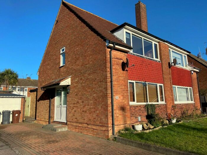 3 Bedroom Semi-Detached House To Rent In Mutton Lane, Potters Bar, Hertfordshire, EN6