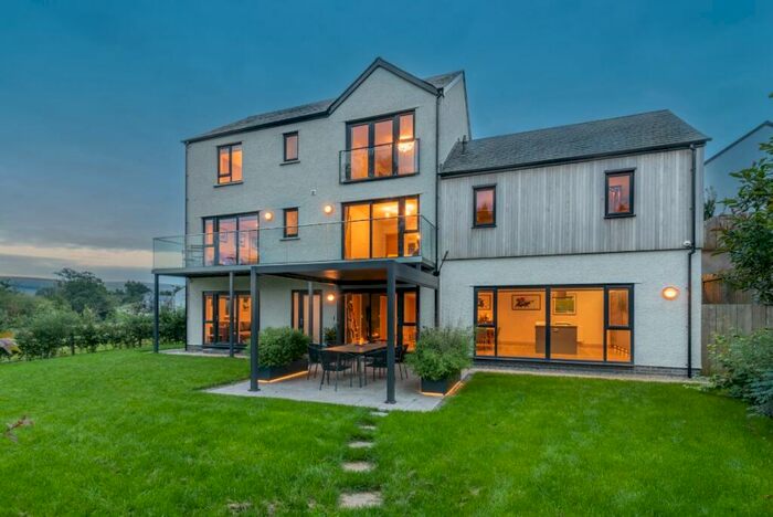 4 Bedroom Detached House For Sale In No. Oakfield Park, Kirkby Lonsdale, Carnforth, LA6