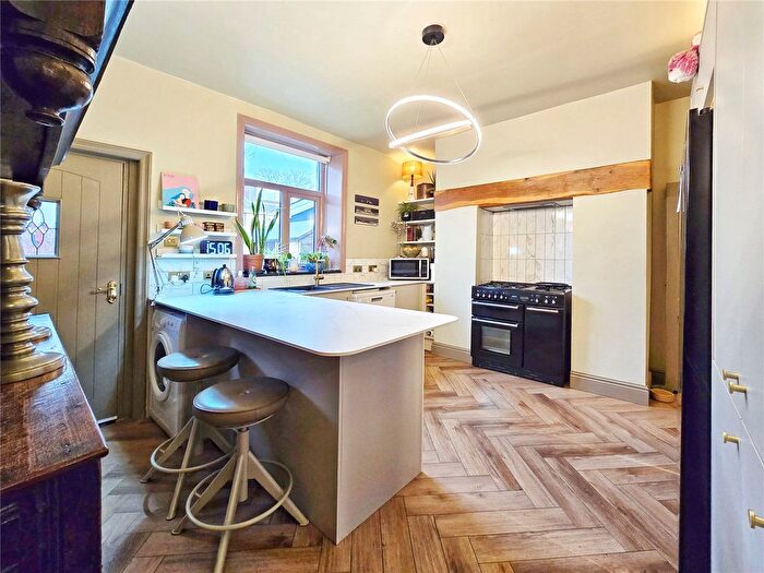 4 Bedroom Terraced House For Sale In Burnley Road, Loveclough, Rossendale, BB4