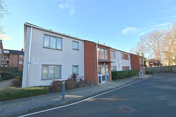 1 Bedroom Apartment To Rent In Lower Addiscombe Road, Croydon, CR0