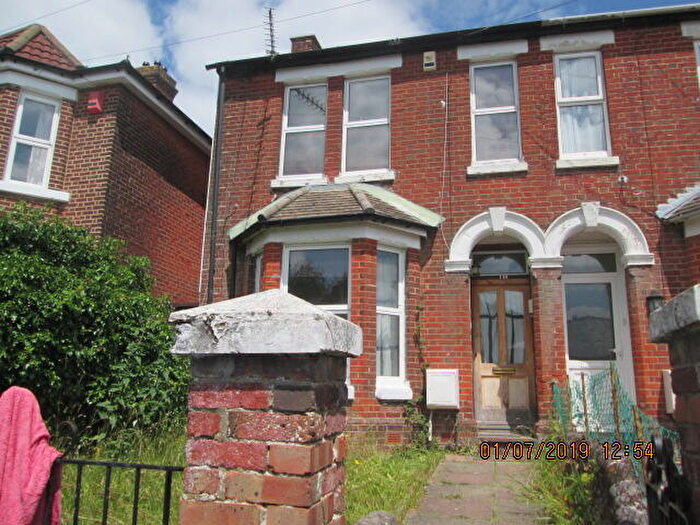 5 Bedroom House To Rent In Broadlands Rd, Southampton, SO17