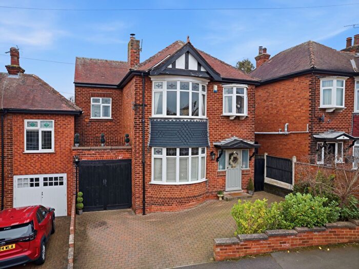 4 Bedroom Link Detached House For Sale In The Baulk, Worksop, S81