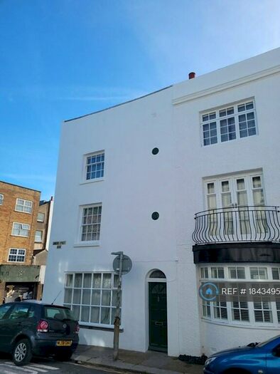 1 Bedroom Flat To Rent In Cross Street, Hove, BN3
