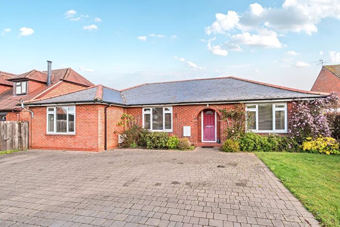 3 Bedroom Bungalow For Sale In Hill Road, Oakley, Basingstoke, RG23