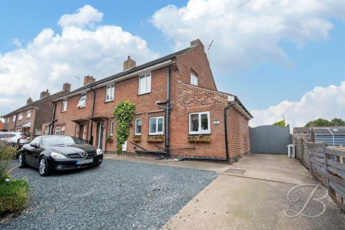 3 Bedroom Semi-Detached House For Sale In Poplar Drive, Glapwell, Chesterfield, S44