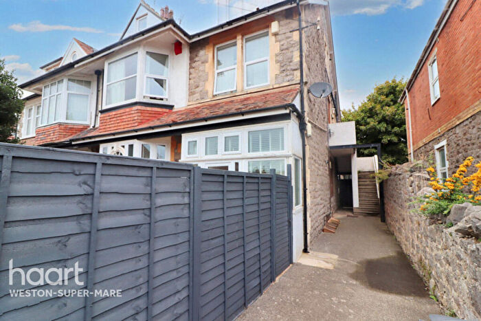 2 Bedroom Apartment For Sale In Charlton Road, Weston-Super-Mare, BS23