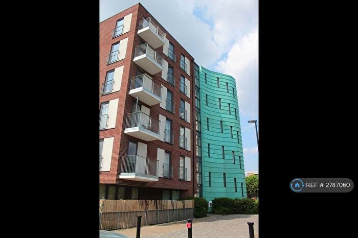 2 Bedroom Flat To Rent In Evelyn Street, London, SE8