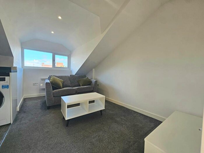 1 Bedroom Apartment To Rent In Eldon Place, Manningham, Bradford, BD1