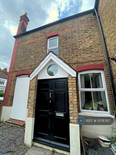 2 Bedroom Maisonette To Rent In Boyne Road, London, SE13