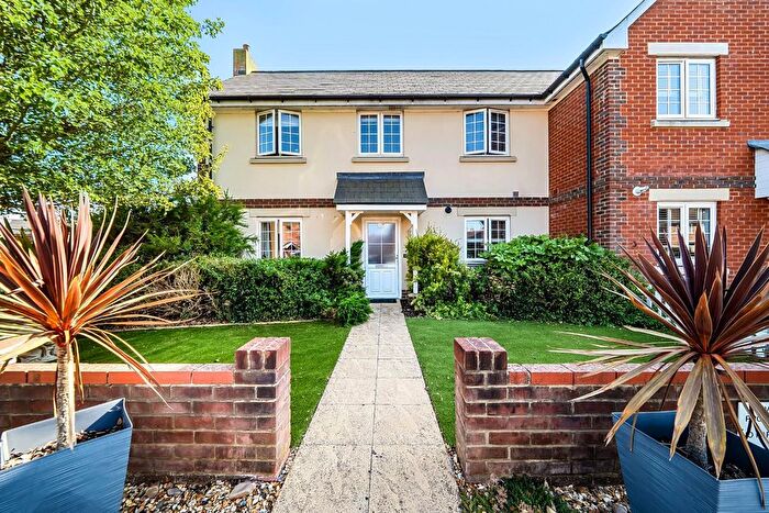 3 Bedroom Semi-Detached House For Sale In Ranelagh Road, Havant, PO9