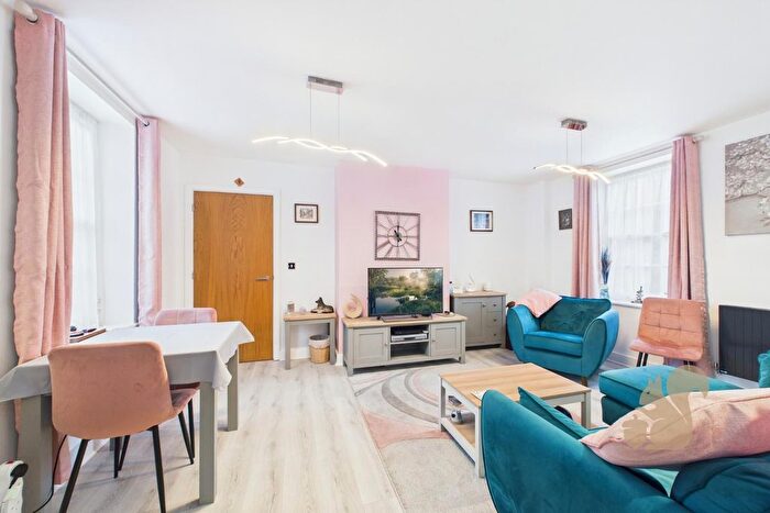 1 Bedroom Flat For Sale In New Farm Road, Stanway, CO3
