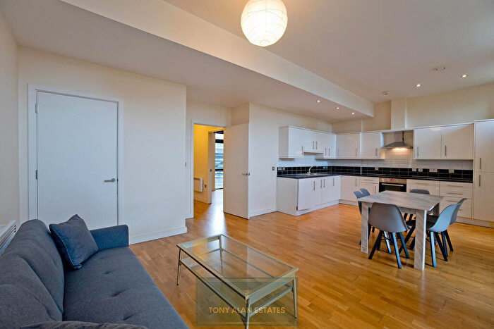 1 Bedroom Flat To Rent In Axminster Road, London, N7