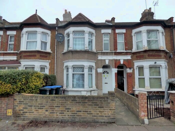 2 Bedroom Flat To Rent In Bounces Road (Fff), Edmonton, N9