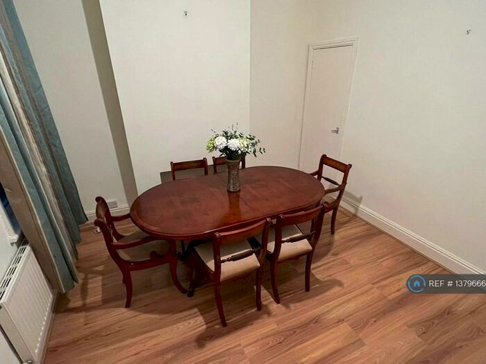 3 Bedroom Terraced House To Rent In Newcombe Road, Coventry, CV5