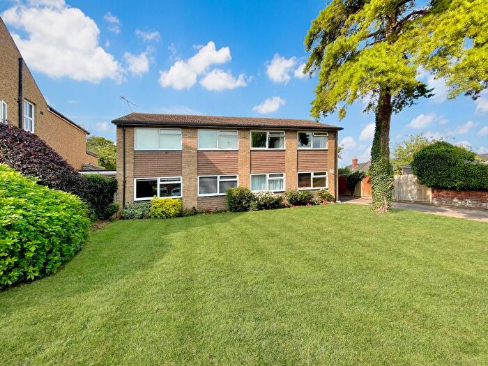 1 Bedroom Flat For Sale In Hartland Court, Gaping Lane, Hitchin, Hertfordshire, SG5