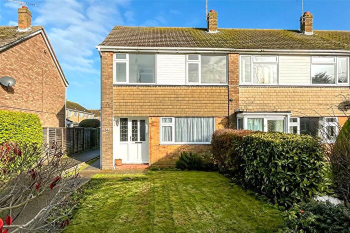 3 Bedroom End Terrace House For Sale In Maple Walk, Rustington, Littlehampton, West Sussex, BN16