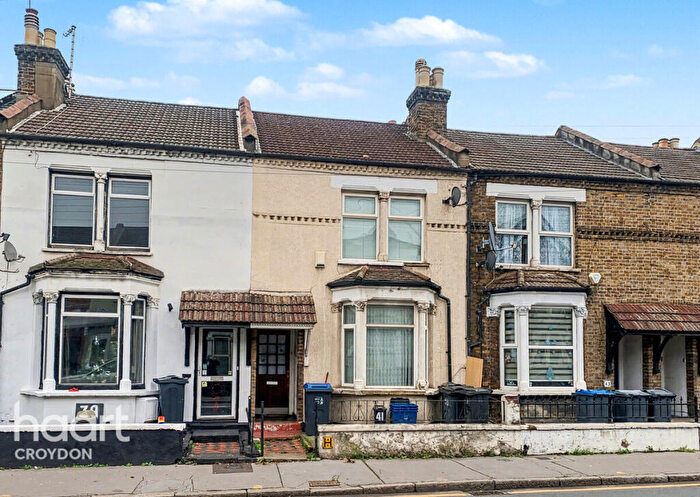 3 Bedroom Terraced House For Sale In Southbridge Road, Croydon, CR0