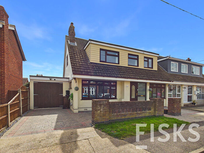 4 Bedroom Semi Detached House For Sale In Newlands Road, Canvey Island, SS8