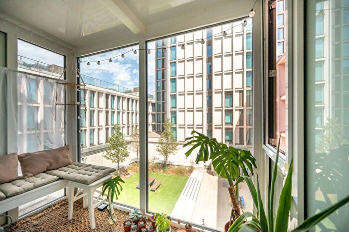 1 Bedroom Flat For Sale In Atelier Point, Jupp Road West, Stratford, London, E15