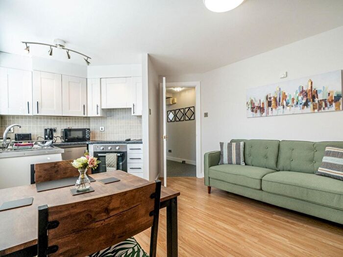 1 Bedroom Flat To Rent In Belfast, BT9