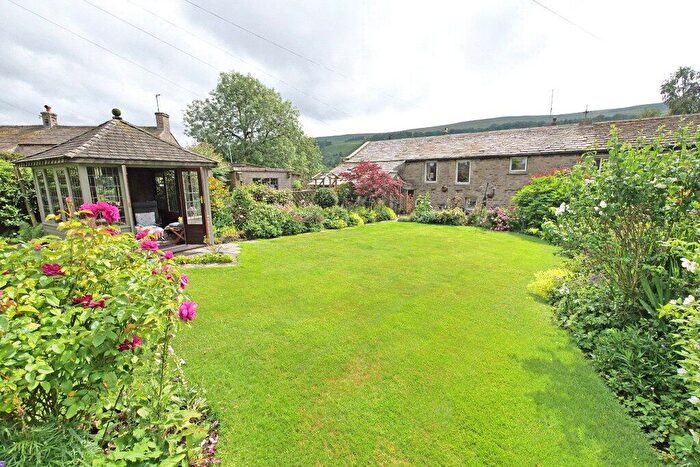 3 Bedroom Semi-Detached House For Sale In Long Barn House, Buckden, Skipton, BD23
