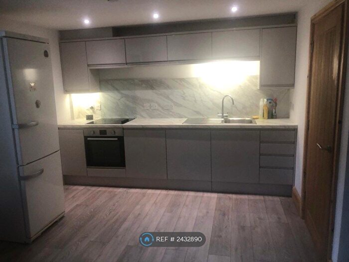 1 Bedroom Flat To Rent In Capel Moriah, Cerrigydrudion, LL21
