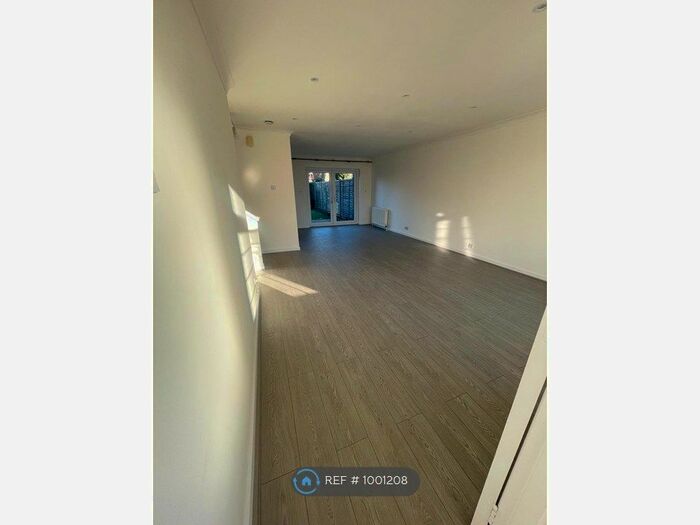 4 Bedroom End Of Terrace House To Rent In Allerford Court, Harrow, HA2