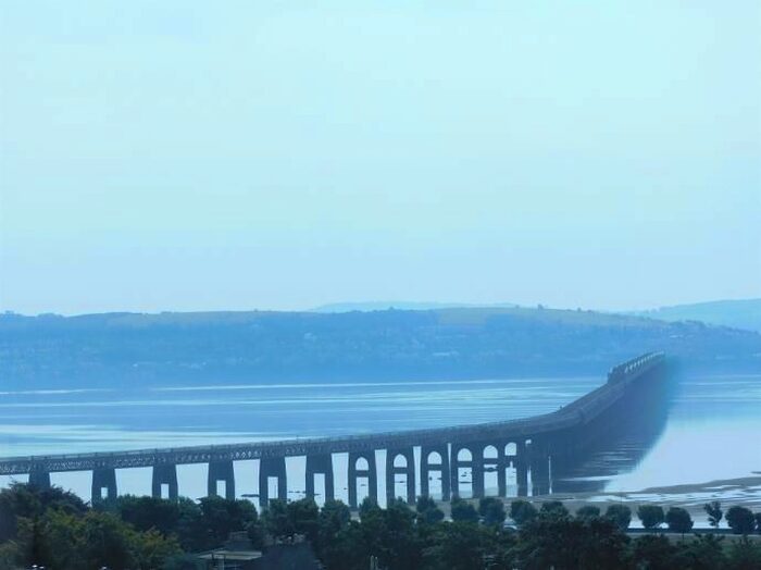 2 Bedroom Flat To Rent In Perth Road, Dundee, DD2