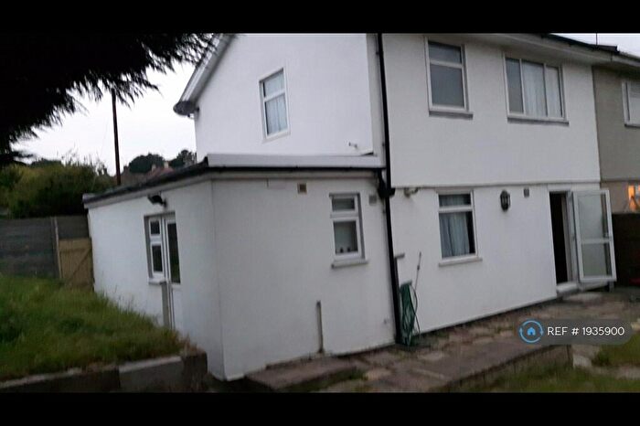 6 Bedroom Semi-Detached House To Rent In Halcot Avenue, Bexleyheath, DA6
