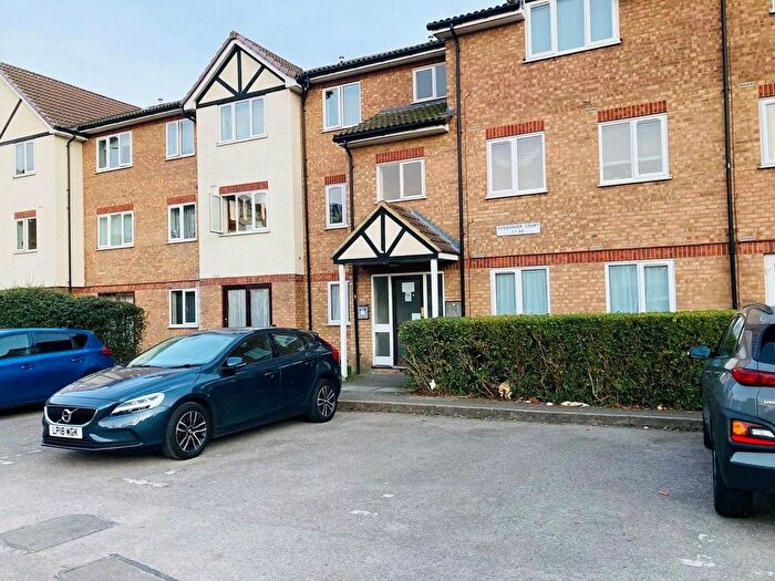 1 Bedroom Flat To Rent In Raven Close, London, NW9