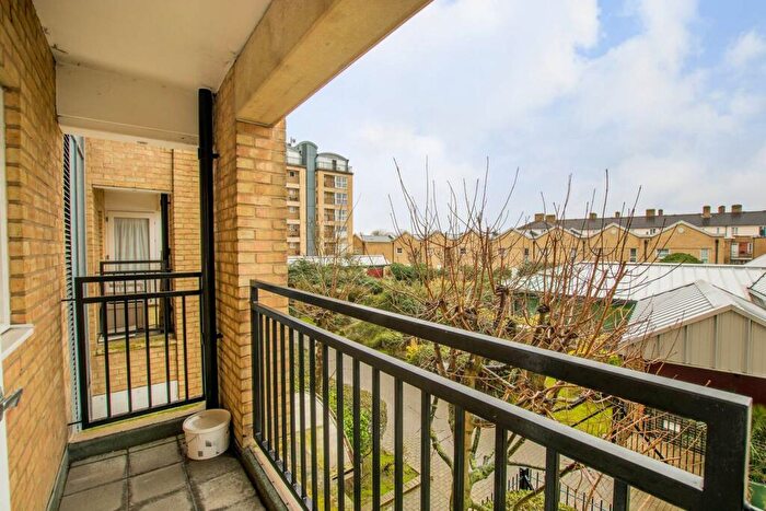 2 Bedroom Flat To Rent In Rotherhithe Street, Rotherhithe, London, SE16