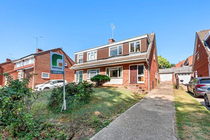 3 Bedroom Semi-Detached House For Sale In Clearbrook Close, Loudwater, HP13