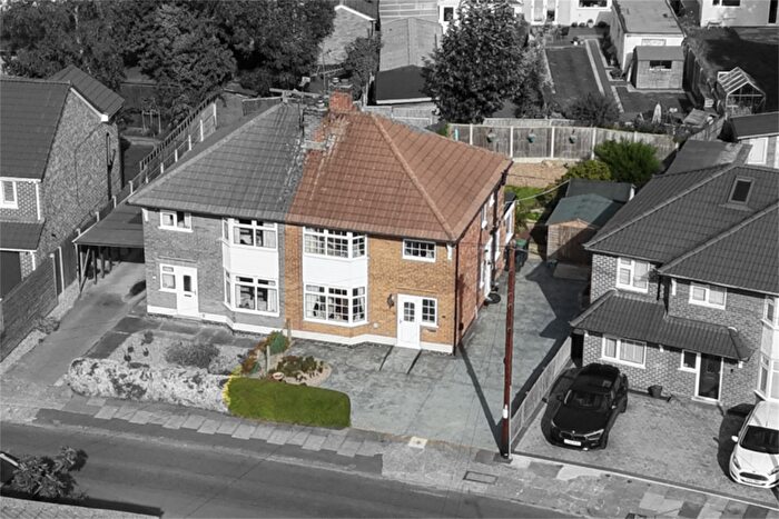 3 Bedroom Semi-Detached House For Sale In Charles Avenue, Beeston, NG9