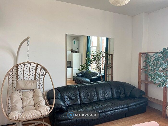 5 Bedroom Flat To Rent In The Kelly Arms, Kingston Upon Thames, KT1