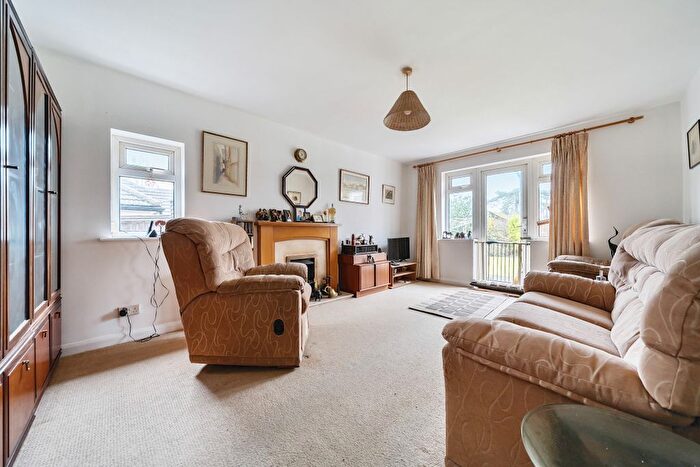 2 Bedroom Bungalow For Sale In Paynesfield Road, Westerham, TN16