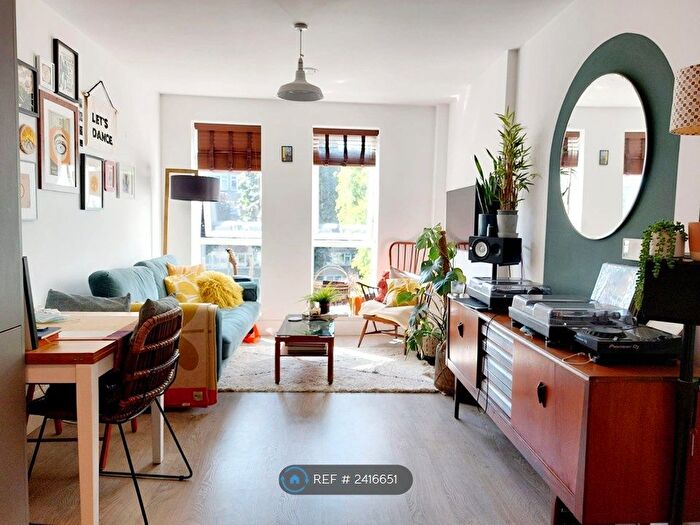 1 Bedroom Flat To Rent In St. Andrews Court, London, N17