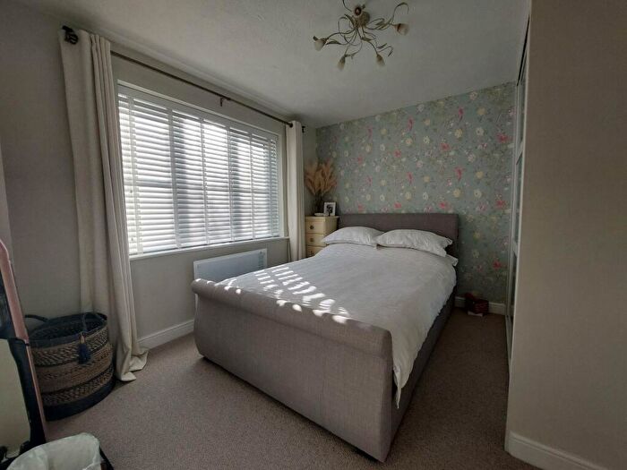 1 Bedroom Flat For Sale In Camellia Drive, Warminster, BA12