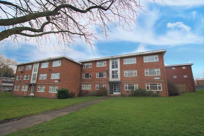 2 Bedroom Flat To Rent In Arundal Court, Selly Oak, B29
