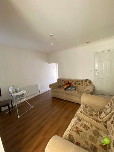 3 Bedroom End Of Terrace House To Rent In West Bromwich Road, Walsall, WS1
