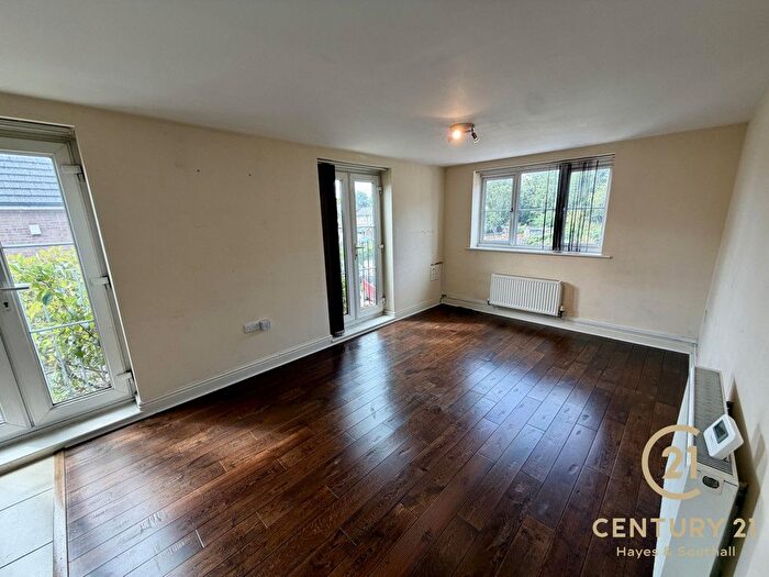 2 Bedroom Flat To Rent In Nine Acres Close, UB3