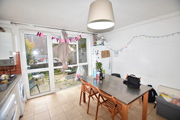 4 Bedroom Terraced House To Rent In Ivvat Place, London, W14