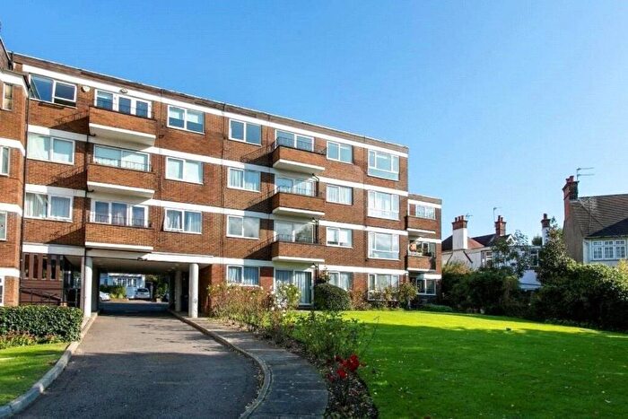 1 Bedroom Flat To Rent In Charlton Lodge, London, NW11