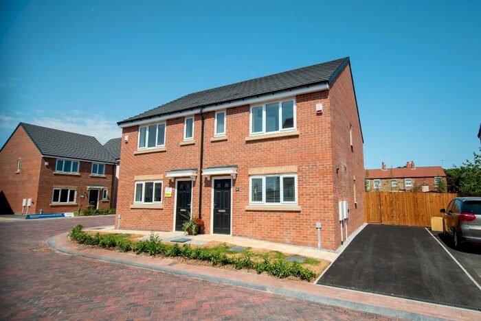 3 Bedroom Semi-Detached House To Rent In Harthill Avenue, HU17