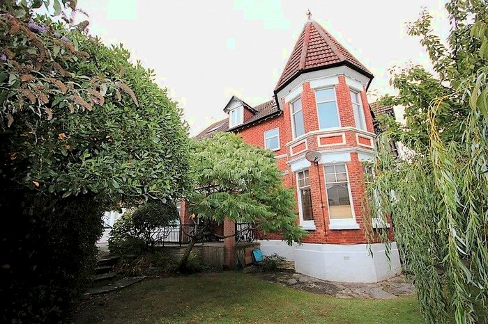 1 Bedroom Flat To Rent In Sea Road, Boscombe, Bournemouth, BH5
