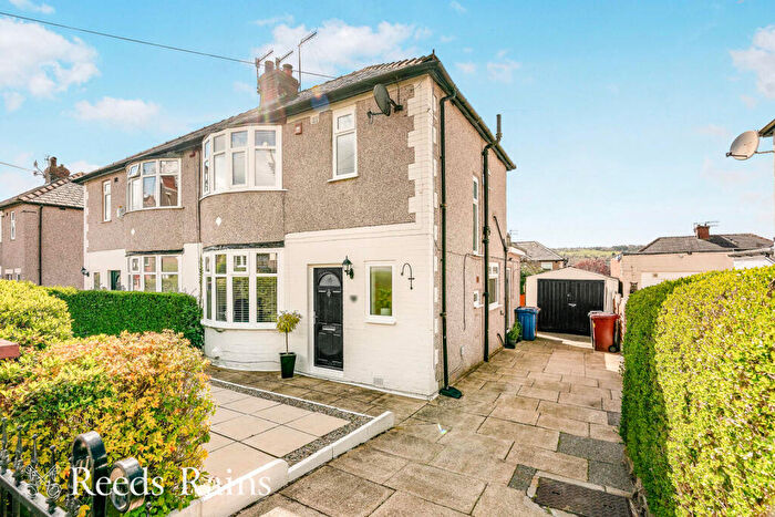 3 Bedroom Semi-Detached House For Sale In Coleshill Avenue, Burnley, Lancashire, BB10
