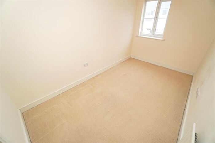 2 Bedroom Apartment To Rent In Durrington Place, Westhoughton, BL5