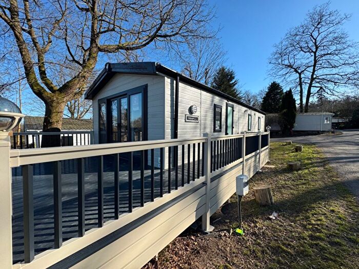 2 Bedroom Mobile/park Home For Sale In The Ridge West, St. Leonards-On-Sea, TN37