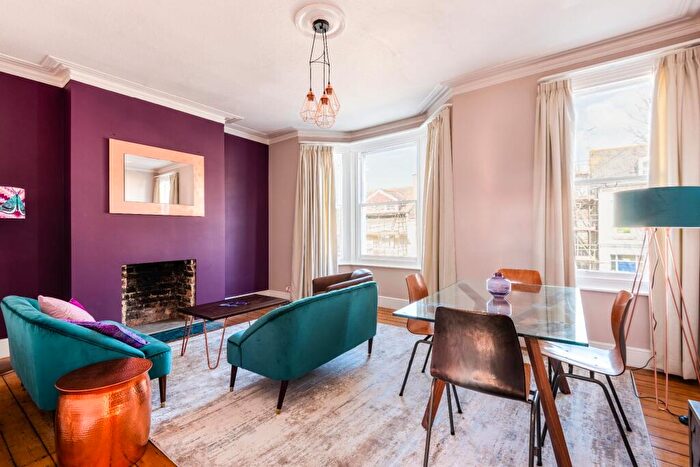 2 Bedroom Apartment For Sale In Springfield Road, Brighton, BN1