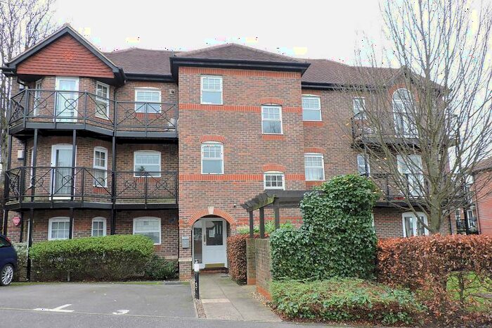 2 Bedroom Apartment To Rent In Hughenden View, HP13